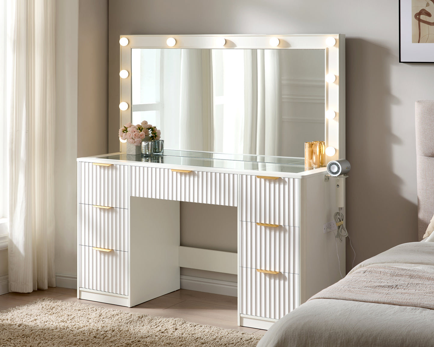 Merluxy Fluted Vanity Desk with Large Mirror and Adjustable LED Lights, 4 Drawers Makeup Table with Glass Top and Charging Station
